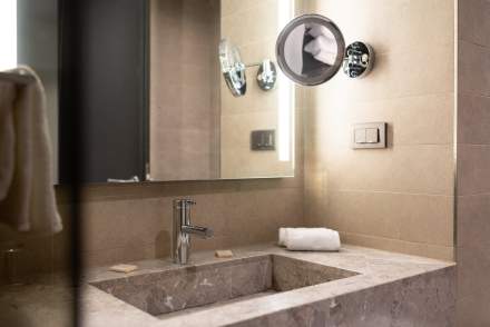 Chambre Confort Twin · Terrou-Bi Diamniadio