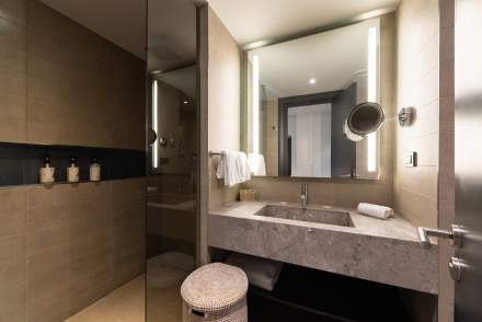 Chambre Confort Twin · Terrou-Bi Diamniadio
